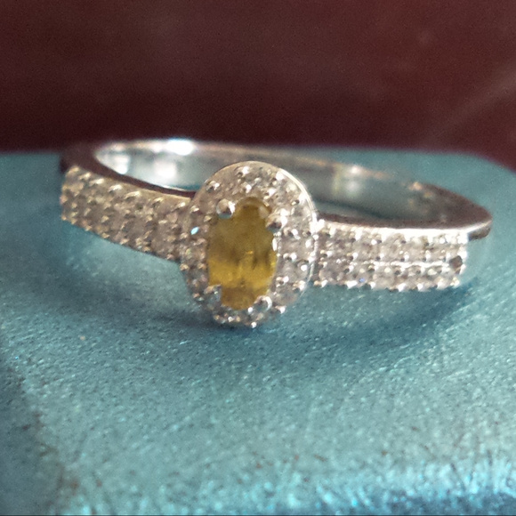 Estate 925 Jewelry - 1.15cts Genuine Madagascar Sphene- Can be sized